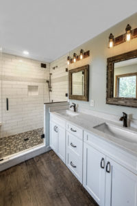 Dexter Ct, Brookfield, Bathroom